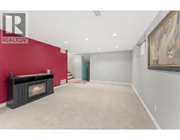 4235 MITCHELL CRESCENT - 18