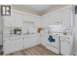 663 BROCK STREET - 18
