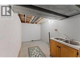 663 BROCK STREET - 29