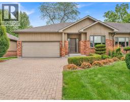 58 FAIRWAY CRESCENT - 2