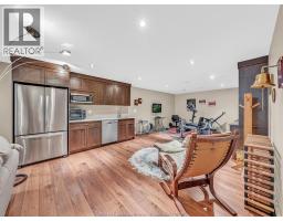 58 FAIRWAY CRESCENT - 28