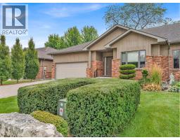58 FAIRWAY CRESCENT - 41