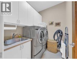 58 FAIRWAY CRESCENT - 7