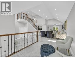204 HAMPTON CRESCENT - 12
