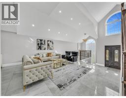 204 HAMPTON CRESCENT - 14