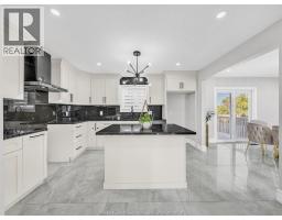 204 HAMPTON CRESCENT - 20