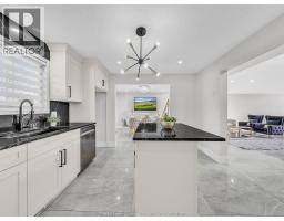 204 HAMPTON CRESCENT - 21