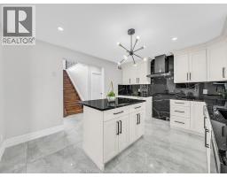 204 HAMPTON CRESCENT - 23