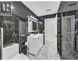 204 HAMPTON CRESCENT - 25