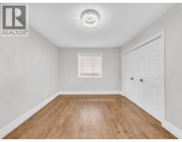 204 HAMPTON CRESCENT - 27