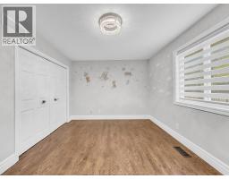 204 HAMPTON CRESCENT - 29