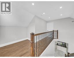 204 HAMPTON CRESCENT - 30