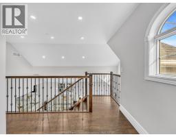 204 HAMPTON CRESCENT - 31