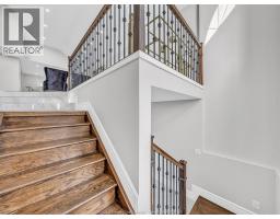 204 HAMPTON CRESCENT - 37