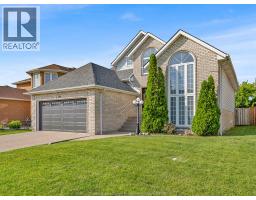 204 HAMPTON CRESCENT - 4
