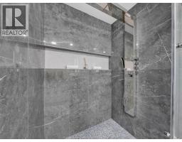 204 HAMPTON CRESCENT - 47