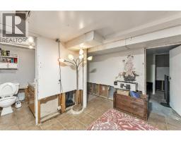 1547 ELLROSE AVENUE - 27