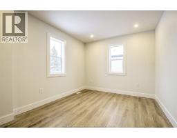 576 ELINOR - 18