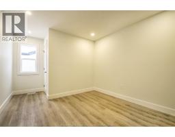 576 ELINOR - 21