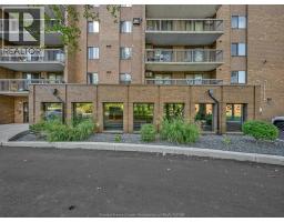 3936 WYANDOTTE STREET East UnitNo. 206 - 6