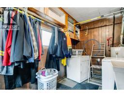 672 Talbot ROAD - 14
