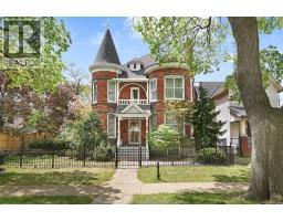 719 VICTORIA AVENUE - 3