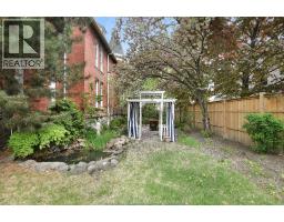 719 VICTORIA AVENUE - 40