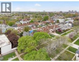 719 VICTORIA AVENUE - 42