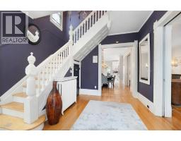 719 VICTORIA AVENUE - 7