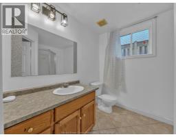 40 Sandy Lake DRIVE - 26