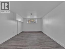 40 Sandy Lake DRIVE - 32