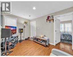 1563-1565 LILLIAN AVENUE - 22