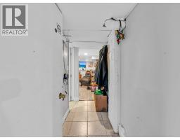 1563-1565 LILLIAN AVENUE - 34