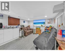1563-1565 LILLIAN AVENUE - 36