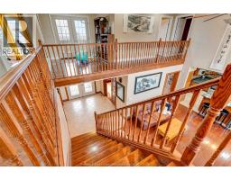 870 MCRAE AVENUE - 17
