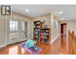 870 MCRAE AVENUE - 20