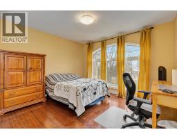 870 MCRAE AVENUE - 25