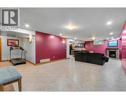 870 MCRAE AVENUE - 33