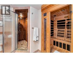 870 MCRAE AVENUE - 37