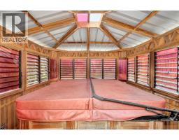 870 MCRAE AVENUE - 38