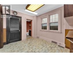 1451 OUELLETTE AVENUE - 33