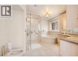 1075 STONEYBROOK - 30
