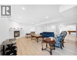 1075 STONEYBROOK - 38
