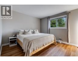 250 Applewood ROAD - 17