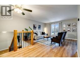250 Applewood ROAD - 4