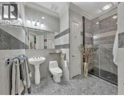 1702 CAILLE AVENUE - 33