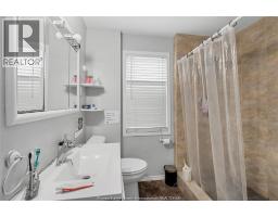 1333 WYANDOTTE STREET West - 23