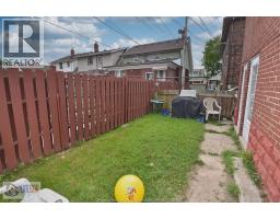 1441 ELLIS East - 32