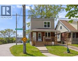 1381-83 WELLINGTON - 2