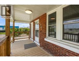 1381-83 WELLINGTON - 3